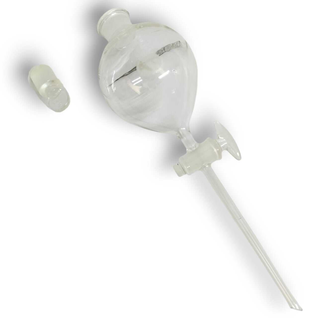 Embudo separador. Forma de globo, llave de vidrio.